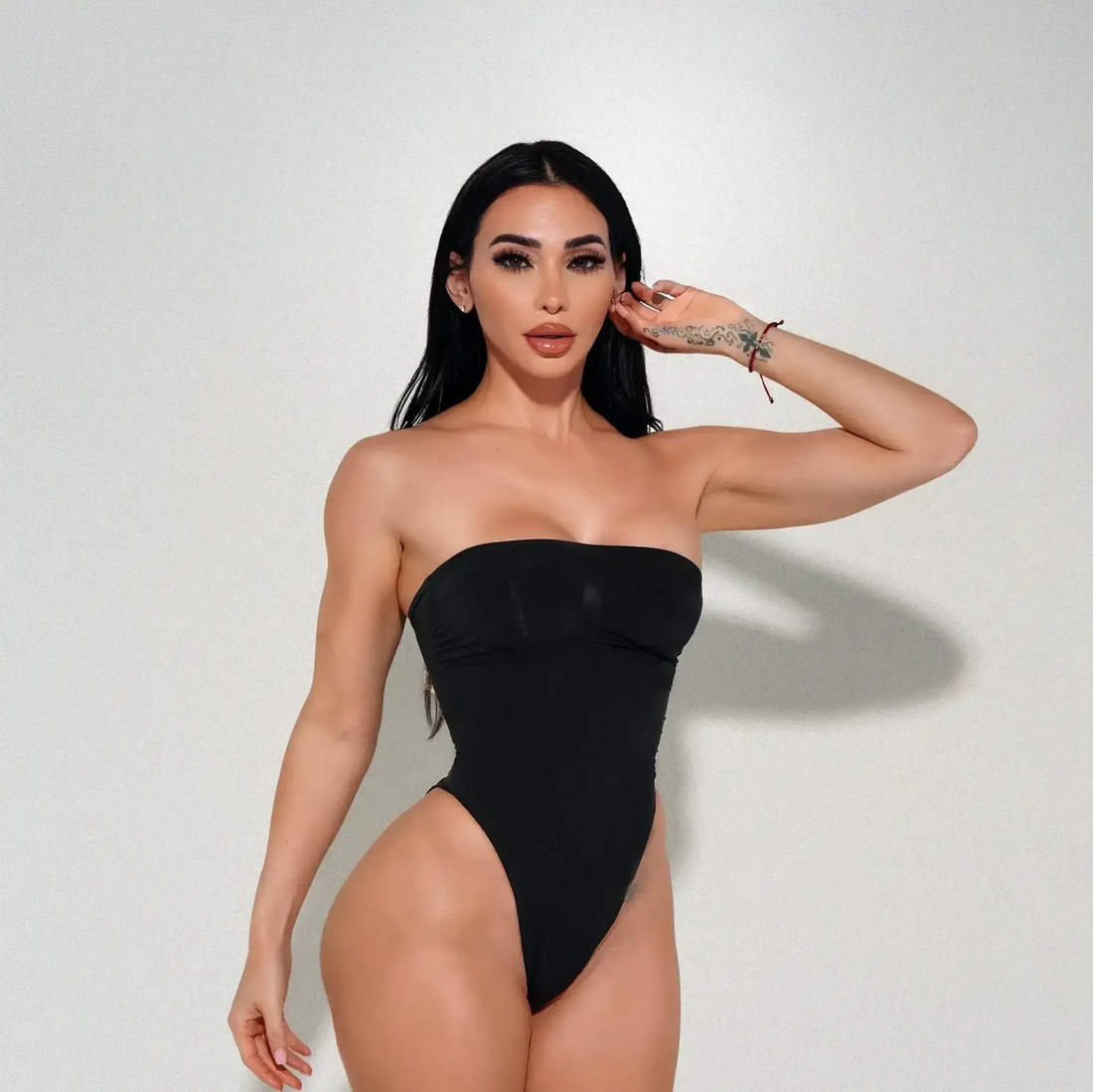 STRAPLESS BRIEF BODYSUIT